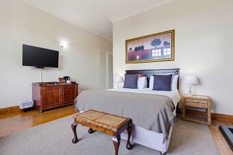 14 Bedroom Property for Sale in Oranjezicht Western Cape